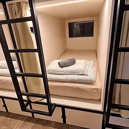 Cabin Hostel Hotel