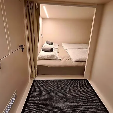 Hotel Cabin Hostel