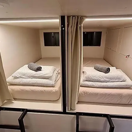 Cabin Hostel Lublana